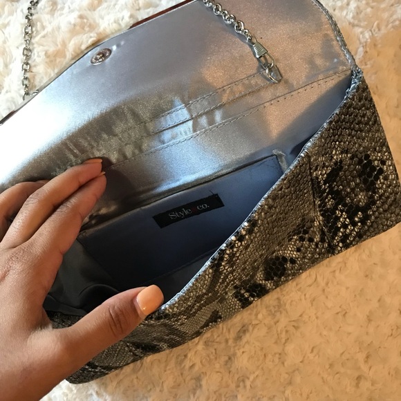Trendy Python Clutch - Picture 4 of 4
